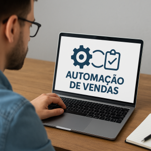Pessoa usando computador com ferramentas inteligentes na tela.
