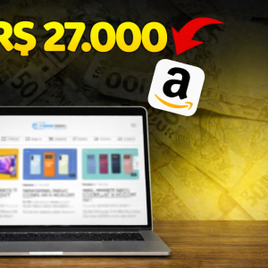 Laptop exibindo blog de tecnologia e monetização online com fundo de notas de real e logo da Amazon.